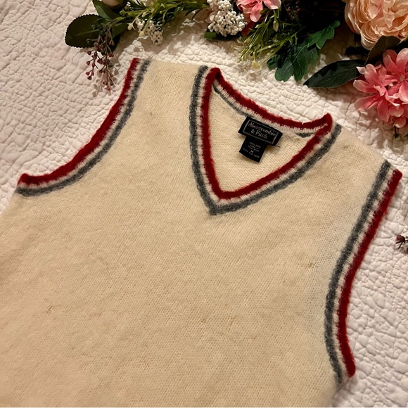 Vintage Abercrombie Wool Sweater Vest - Picture 8 of 13